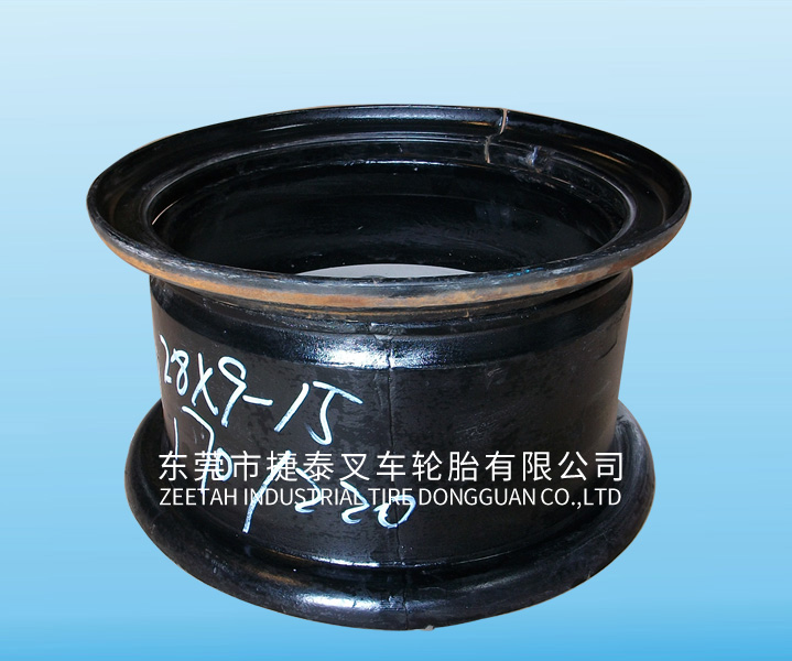 28 9-15整体式钢圈
